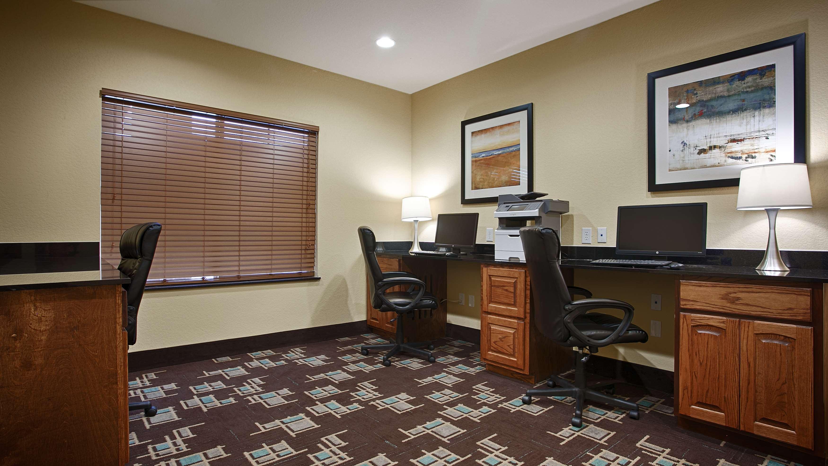Best Western Plus Fort Worth Forest Hill Inn & Suites Exterior photo